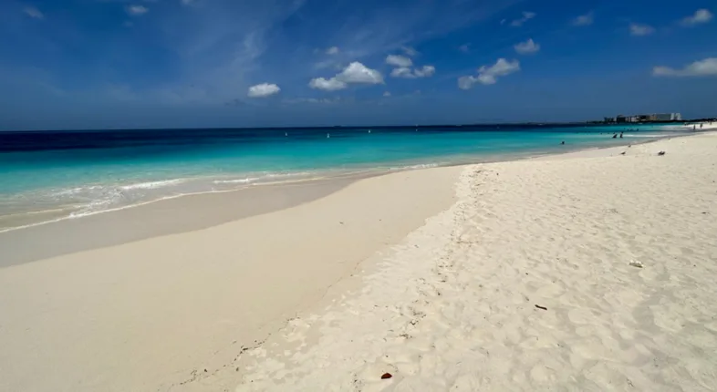 aruba eagle beach