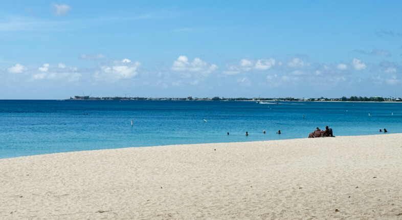 spirit airlines grand cayman