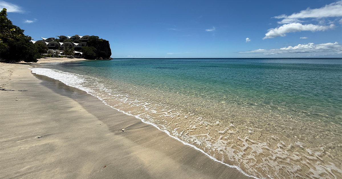 This Caribbean Beach Has Soft Sand, Vibrant Water, and a Barefoot Rhythm