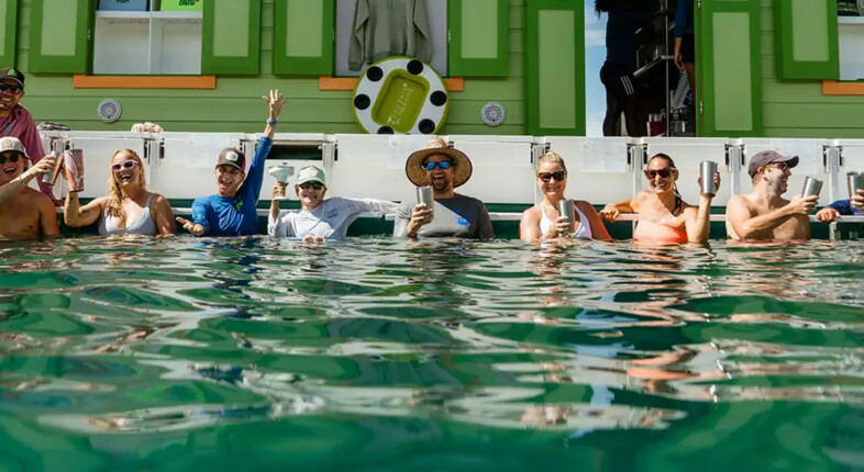 floating bar caribbean taco