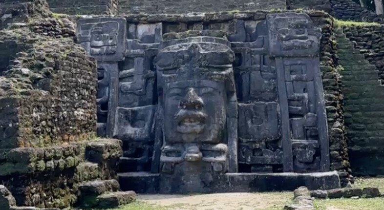 lamanai belize