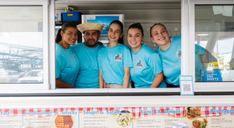 aruba food trucks airport