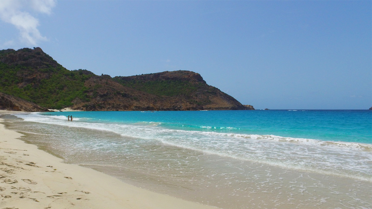 The Caribbean Rum Awards Return to St. Barth for 2026 — With a Week of Tastings, Parties and the World’s Premier Rum Competition