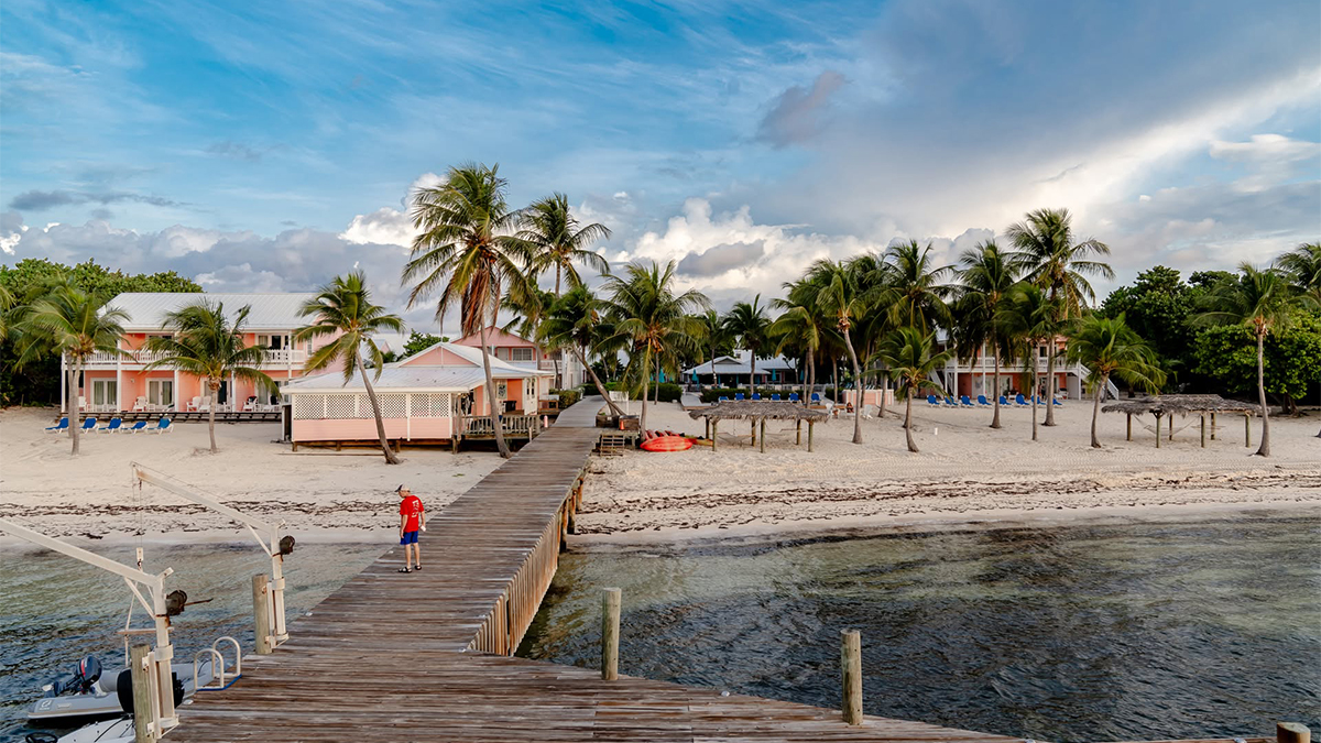 This Tiny Cayman Islands Resort Makes a Dive Vacation Ridiculously Easy