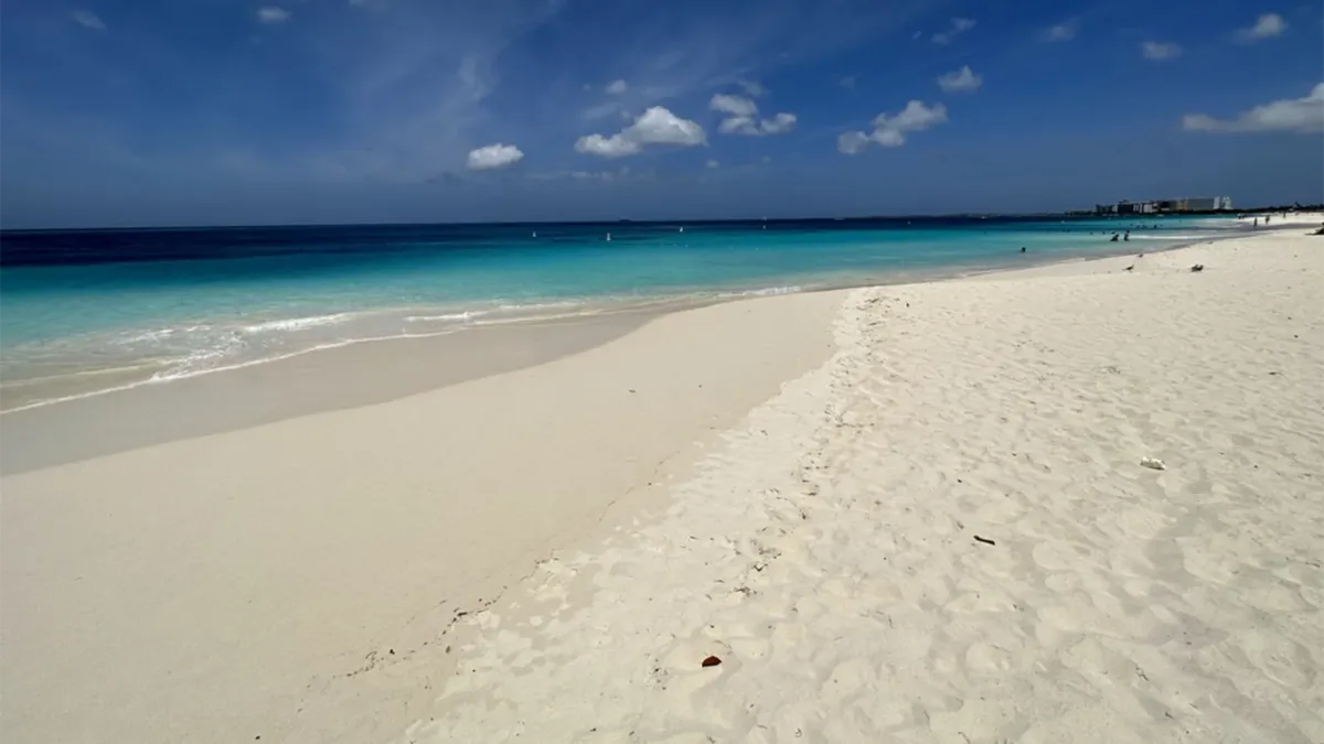 travelers are choosing eagle beach