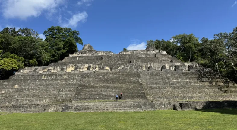 caracol pyramid