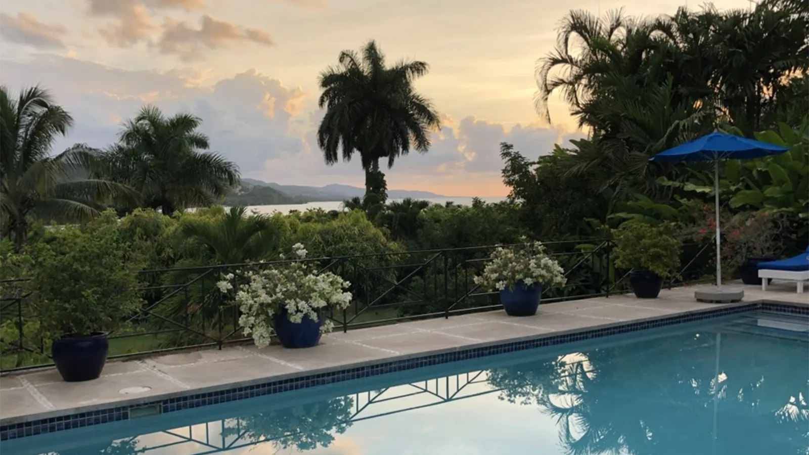 This Iconic Jamaica Resort Has Ralph Lauren-Designed Rooms and Private Villas on the Sea