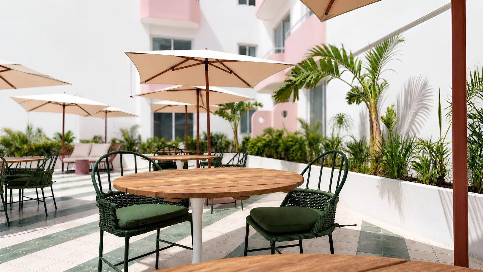 Hilton Is Reopening This Historic Mexico Hotel With Art Deco Design, a Rooftop and a Waterfront Address